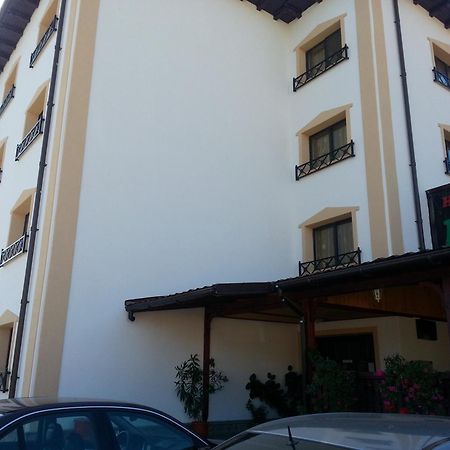 Vila Romanitza Darmanesti  Luaran gambar
